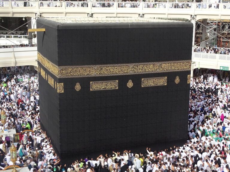 Ihram clothing shop near Masjid al-Haram in Mecca