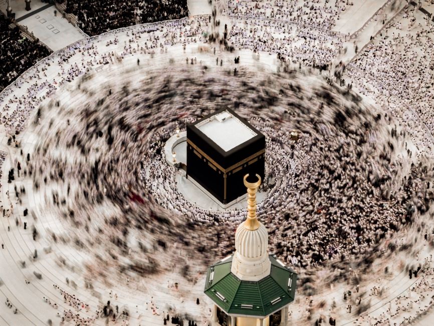 Muslim pilgrims performing tawaf around the Kaaba at Masjid al-Haram in Makkah